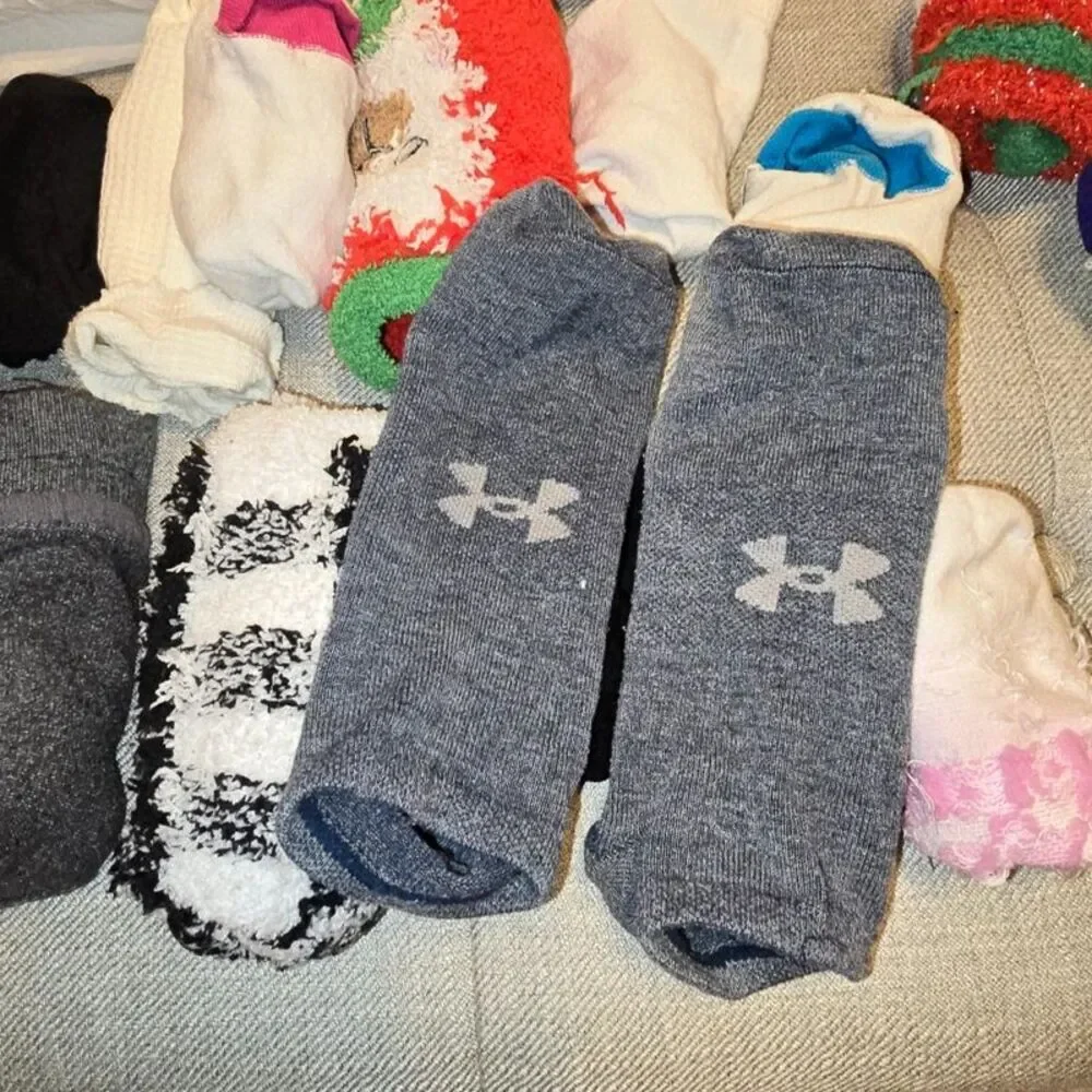 15 pairs of womens socks good used condition Medium
